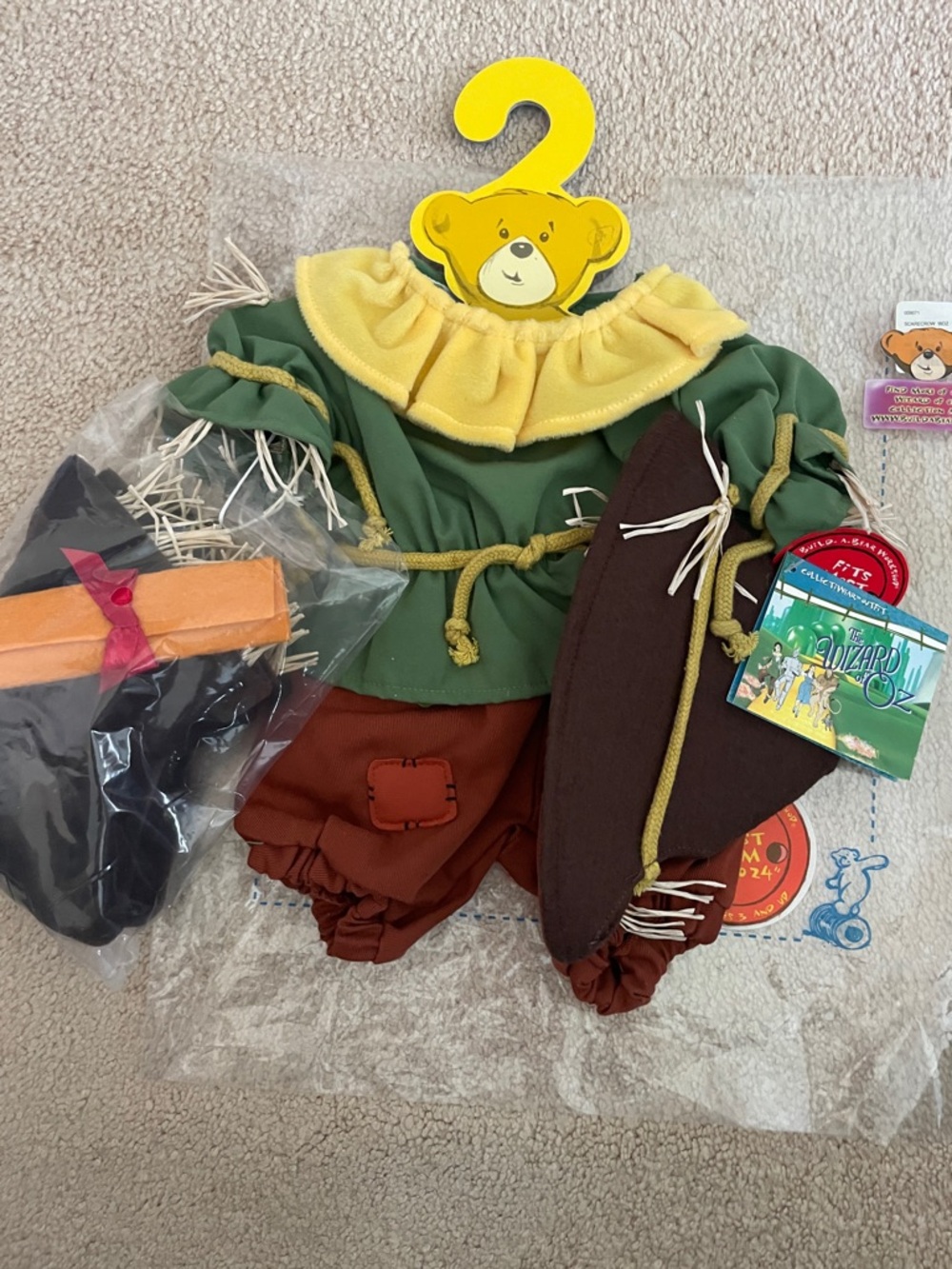 Build-A-Bear 80th Anniversary Wizard of Oz Collection Scarecrow Outfit